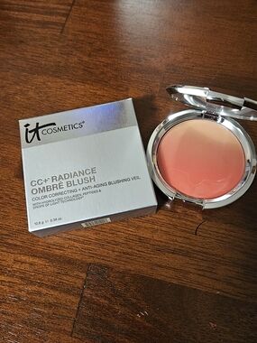 IT Cosmetics CC+ Radiance Ombre Blush - Pink Gradient (NIB)
